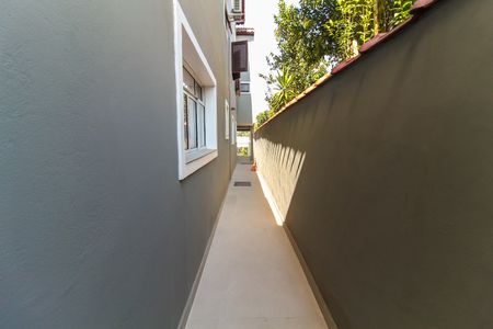 Casa à venda com 570m², 5 quartos e 15 vagas Casa à venda com 570m², 5 quartos e 15 vagasQuintal