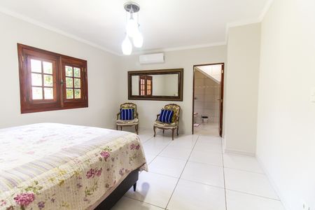Casa à venda com 570m², 5 quartos e 15 vagas Casa à venda com 570m², 5 quartos e 15 vagasSuíte 1
