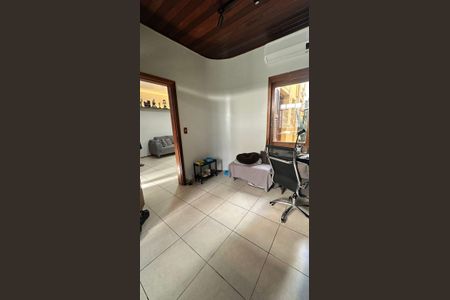 Quarto de apartamento à venda com 2 quartos, 100m² em Petrópolis, Porto Alegre