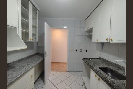 Apartamento para alugar com 69m², 2 quartos e 1 vaga Apartamento para alugar com 69m², 2 quartos e 1 vagaCozinha - Armários