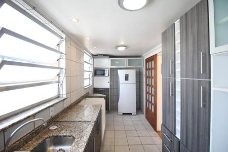 Apartamento à venda com 99m², 3 quartos e 1 vagaCozinha