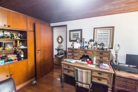 Apartamento à venda com 540m², 4 quartos e 3 vagasQuarto 4