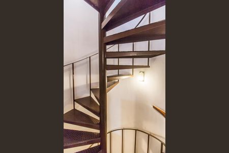 Apartamento à venda com 540m², 4 quartos e 3 vagasEscada