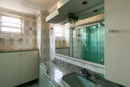 Apartamento à venda com 128m², 3 quartos e 2 vagasBanheiro 