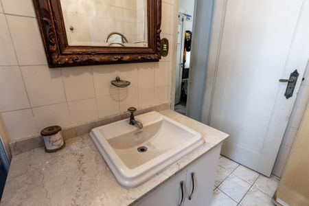 Apartamento à venda com 97m², 2 quartos e sem vaga Apartamento à venda com 97m², 2 quartos e sem vagaBanheiro