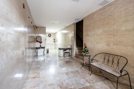 Apartamento à venda com 97m², 2 quartos e sem vaga Apartamento à venda com 97m², 2 quartos e sem vagaHall de entrada