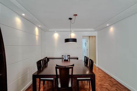 Apartamento para alugar com 134m², 3 quartos e 1 vaga Apartamento para alugar com 134m², 3 quartos e 1 vagaSala