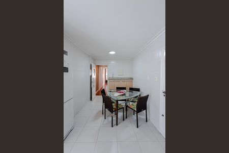 Apartamento para alugar com 134m², 3 quartos e 1 vaga Apartamento para alugar com 134m², 3 quartos e 1 vagaCozinha