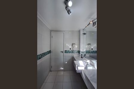 Apartamento para alugar com 134m², 3 quartos e 1 vaga Apartamento para alugar com 134m², 3 quartos e 1 vagaBanheiro