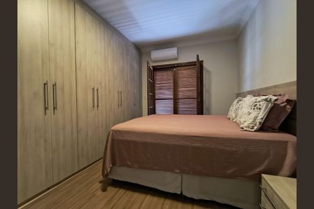 Casa à venda com 3 quartos, 153m² em São Domingos, São Paulo