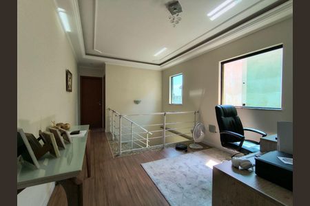Casa à venda com 3 quartos, 153m² em São Domingos, São Paulo