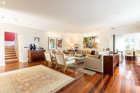 Casa à venda com 4 quartos, 712m² em Jardim Petropolis, São Paulo