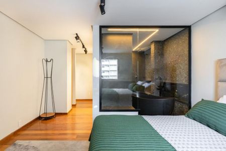 Apartamento à venda com 2 quartos, 136m² em Vila Madalena, São Paulo