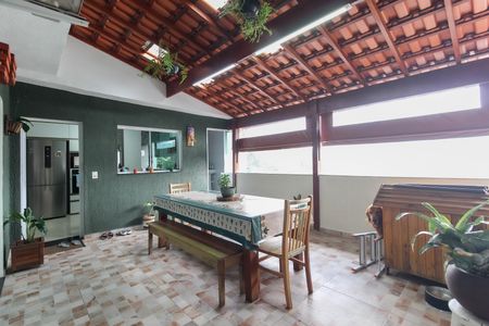 Casa à venda com 250m², 3 quartos e 2 vagasÁrea Externa