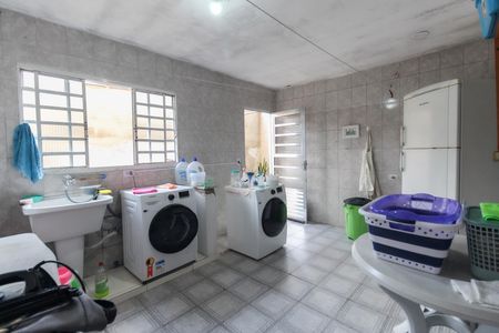 Casa à venda com 250m², 3 quartos e 2 vagasÁrea de Serviço