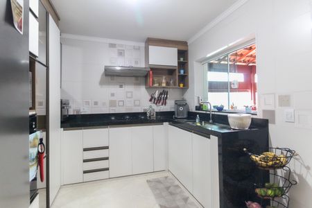 Casa à venda com 250m², 3 quartos e 2 vagasCozinha