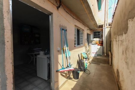 Casa à venda com 250m², 3 quartos e 2 vagasÁrea de Serviço