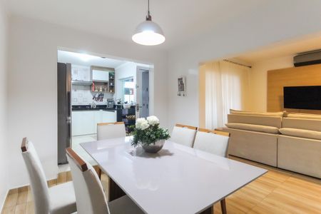 Sala de casa à venda com 3 quartos, 250m² em Itaquera, São Paulo