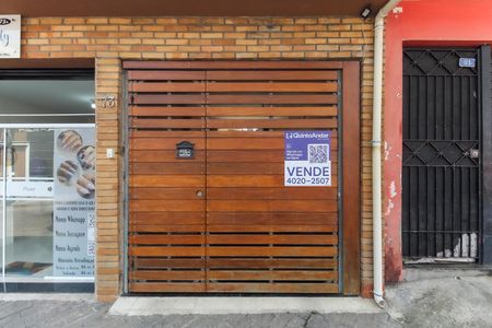 Casa à venda com 250m², 3 quartos e 2 vagasFachada