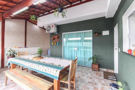 Casa à venda com 250m², 3 quartos e 2 vagasÁrea Externa