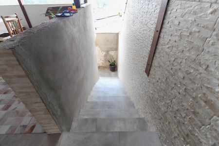 Casa à venda com 250m², 3 quartos e 2 vagasEscada Externa