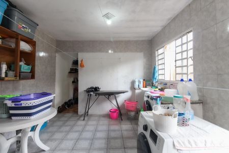 Casa à venda com 250m², 3 quartos e 2 vagasÁrea de Serviço