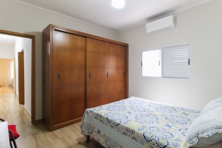 Quarto 1 de casa à venda com 3 quartos, 250m² em Itaquera, São Paulo