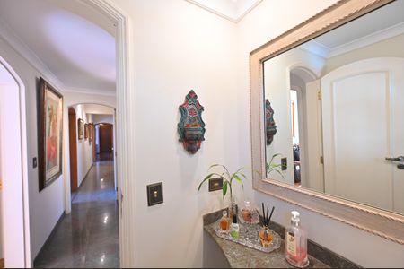 Apartamento à venda com 220m², 4 quartos e 3 vagasLavabo