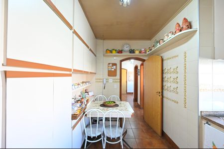 Apartamento à venda com 220m², 4 quartos e 3 vagasCozinha