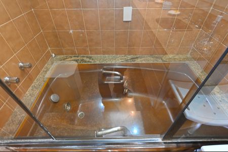 Apartamento à venda com 220m², 4 quartos e 3 vagasBanheiro da Suíte 1