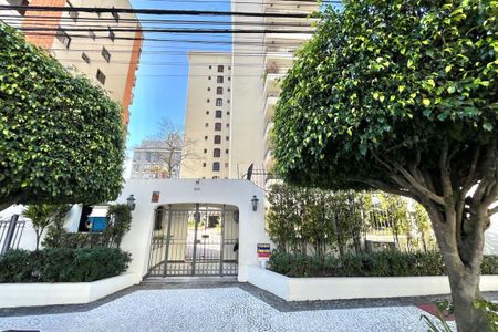 Apartamento à venda com 220m², 4 quartos e 3 vagasFachada