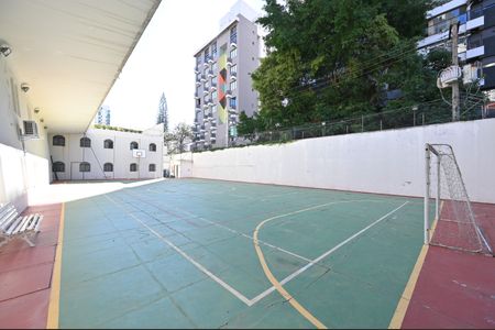 Apartamento à venda com 220m², 4 quartos e 3 vagasQuadra