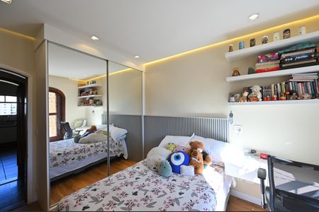 Apartamento à venda com 220m², 4 quartos e 3 vagasSuíte 2