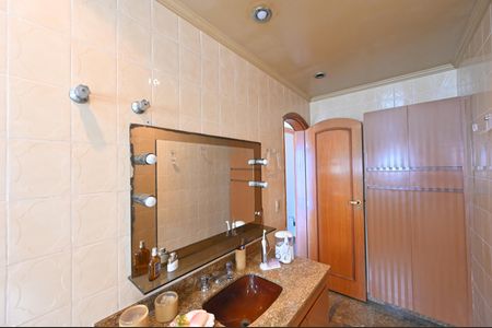 Apartamento à venda com 220m², 4 quartos e 3 vagasBanheiro da Suíte 3