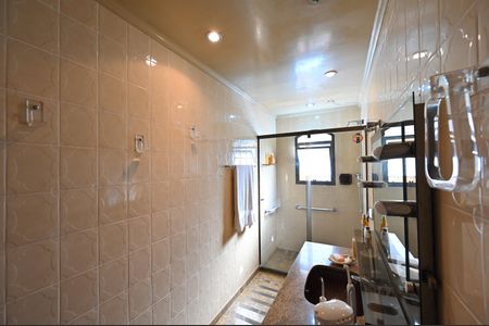 Apartamento à venda com 220m², 4 quartos e 3 vagasBanheiro da Suíte 3