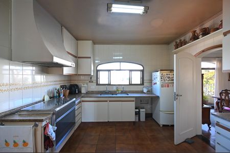 Apartamento à venda com 220m², 4 quartos e 3 vagasCozinha