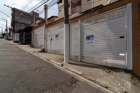 Casa à venda com 300m², 3 quartos e 6 vagasFachada