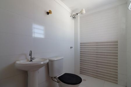 Casa à venda com 300m², 3 quartos e 6 vagasBanheiro de serviço