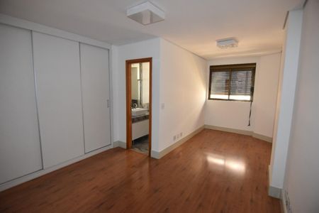 Apartamento à venda com 4 quartos, 276m² em Vila da Serra, Nova Lima