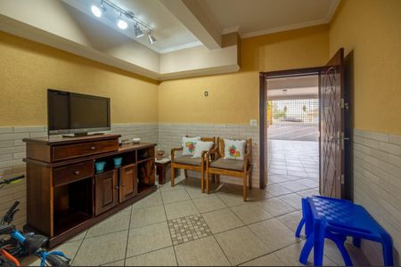 Casa à venda com 3 quartos, 300m² em Chácara Inglesa, São Paulo