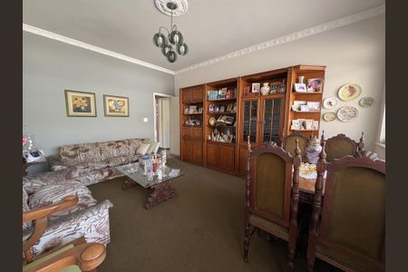 Casa à venda com 3 quartos, 200m² em Tanque, Rio de Janeiro