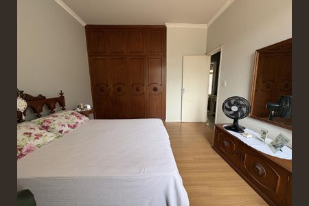 Casa à venda com 3 quartos, 200m² em Tanque, Rio de Janeiro