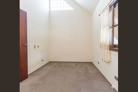 Casa à venda com 6 quartos, 400m² em Jaguaré, São Paulo