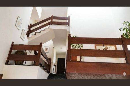 Casa à venda com 6 quartos, 400m² em Jaguaré, São Paulo