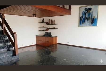 Casa à venda com 6 quartos, 400m² em Jaguaré, São Paulo