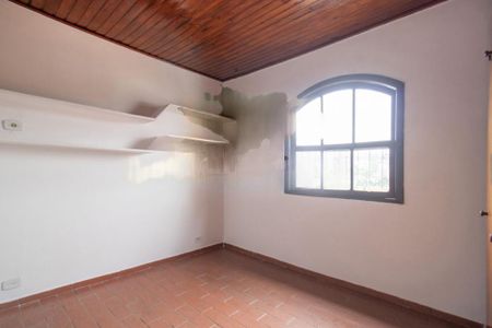 Casa à venda com 4 quartos, 210m² em Parque Guarapiranga, São Paulo