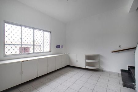 Casa à venda com 4 quartos, 210m² em Parque Guarapiranga, São Paulo