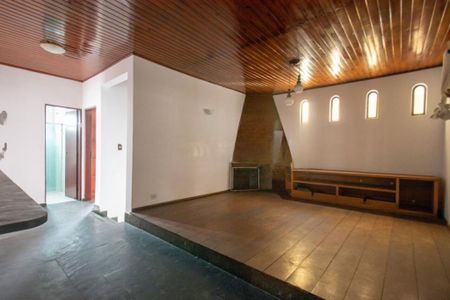 Casa à venda com 4 quartos, 210m² em Parque Guarapiranga, São Paulo