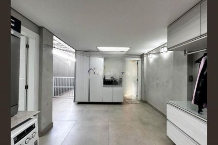 Casa à venda com 180m², 3 quartos e 2 vagas