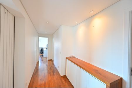 Apartamento à venda com 205m², 3 quartos e 4 vagasCorredor